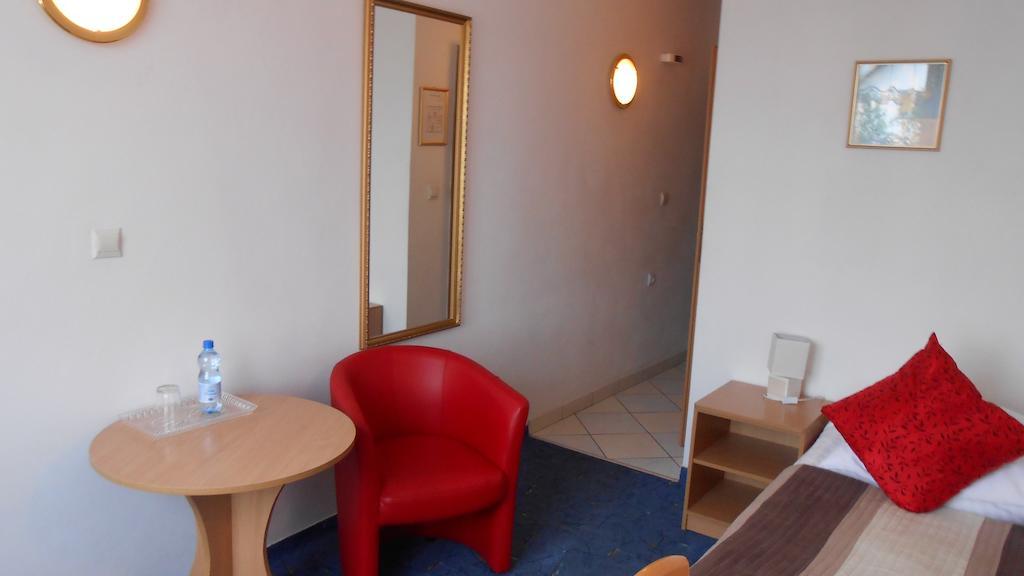 Hotel As Biala Podlaska Phòng bức ảnh
