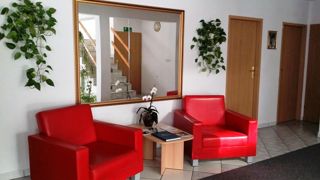Hotel As Biala Podlaska Ngoại thất bức ảnh