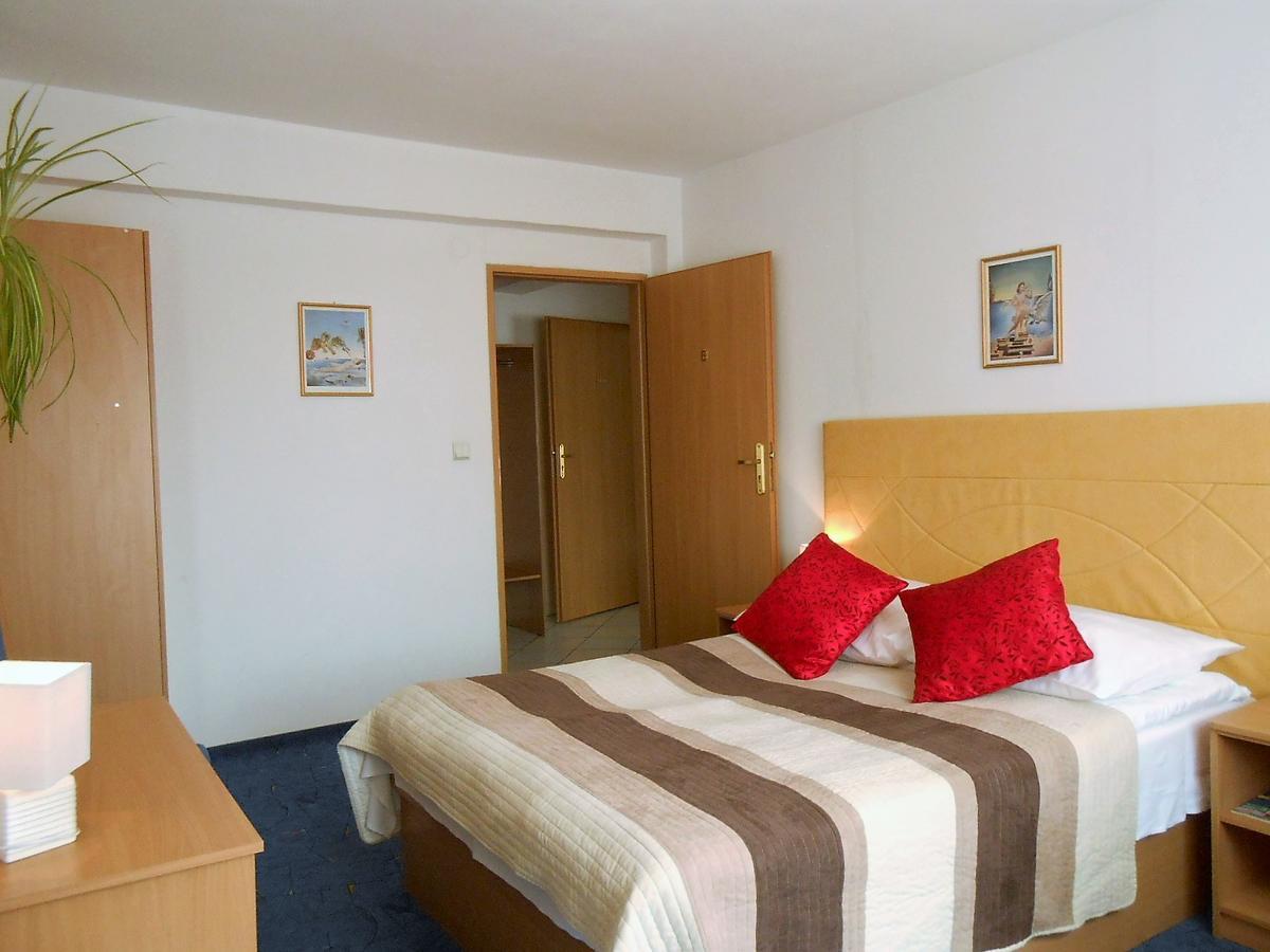 Hotel As Biala Podlaska Ngoại thất bức ảnh