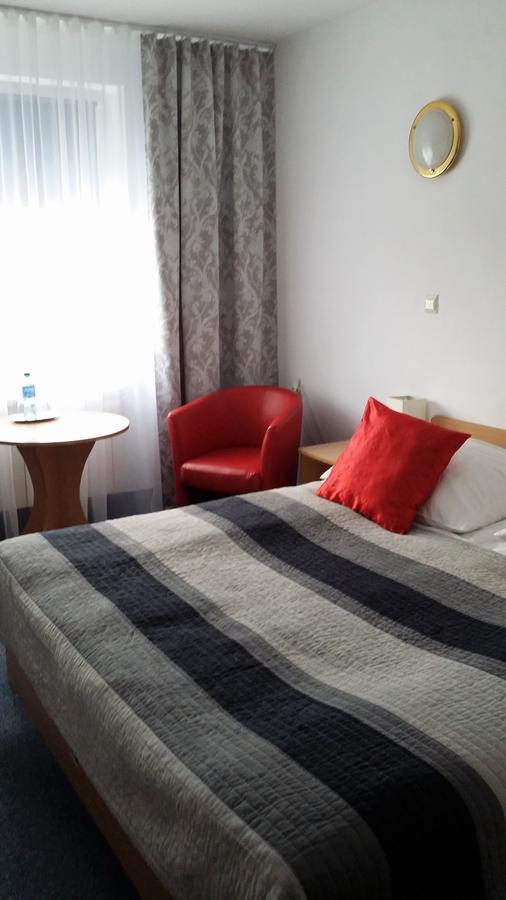 Hotel As Biala Podlaska Ngoại thất bức ảnh